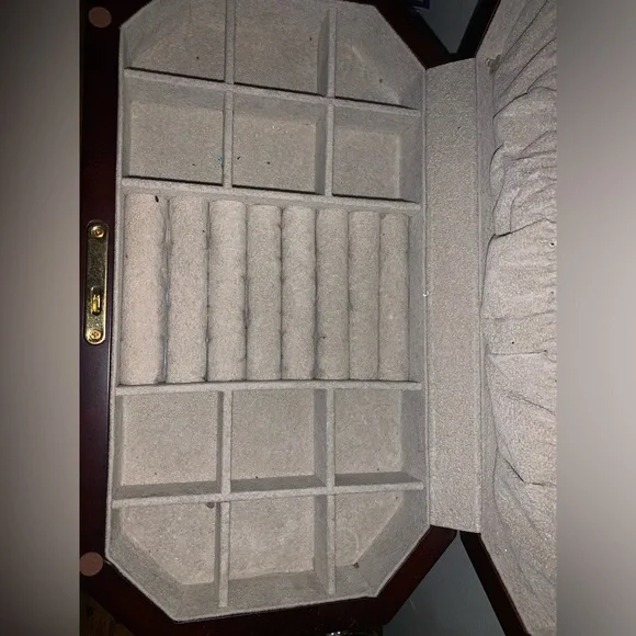 Vintage jewelry box - Picture 2 of 5